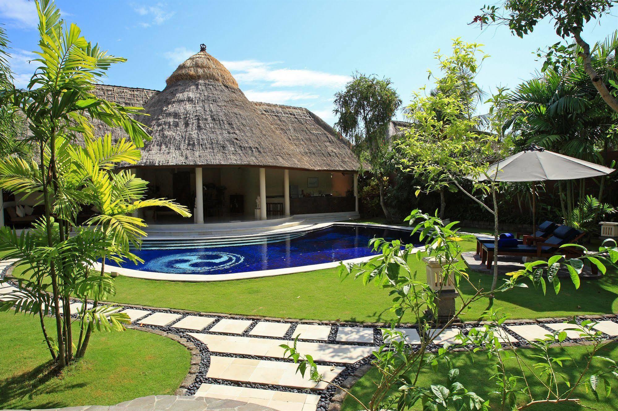 Villa The Dusun Seminyak Esterno foto